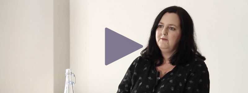 Im Gespräch erläutert Astrid Doppler, eine der beiden Leiterinnen einer Facebookgruppe für Patienten und Angehörige, was sie an ihrer jahrelangen Erfahrung im Umgang mit der Diagnose Melanom an andere Betroffene weitergeben möchte. Astrid Doppler